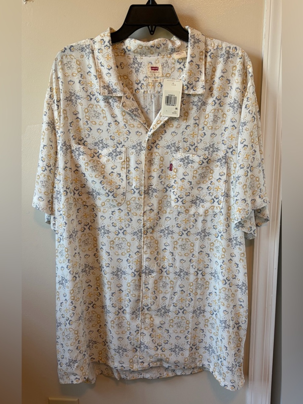 Levi's White Short-Sleeve Floral Button-Down Shirt with Yellow Accents